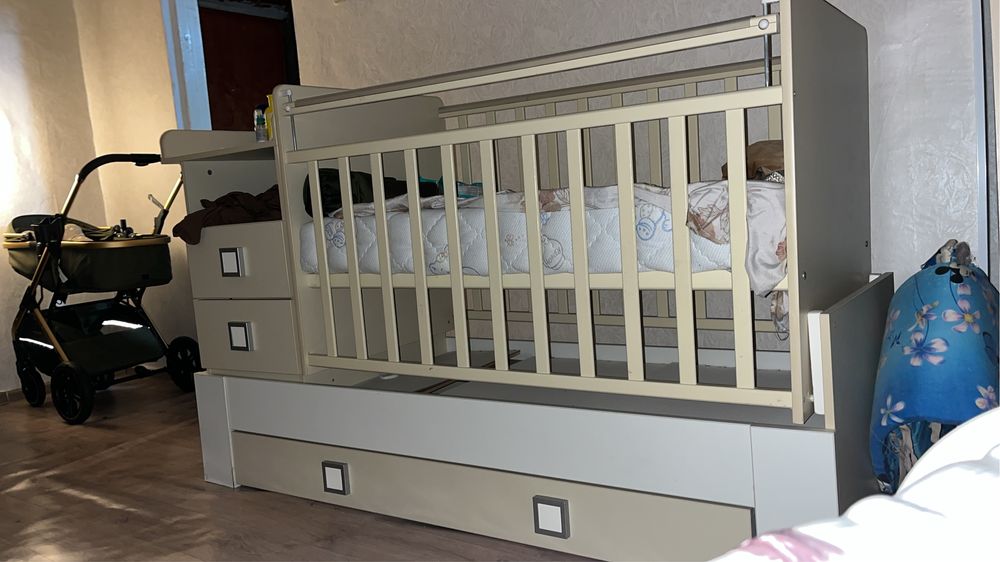 детский манеж с пеленальный зоной