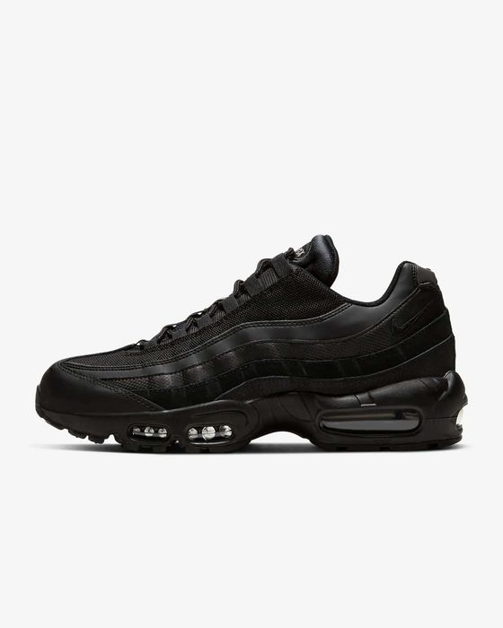 ЛЯТНА РАЗПРОДАЖБА! Nike 95 Essential "Triple Black" / Outlet / 40 - 45 НОМЕР
