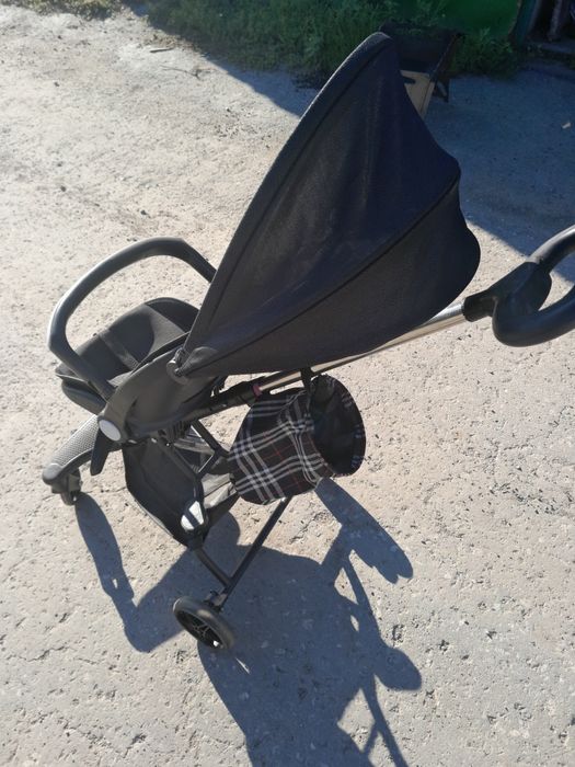 Коляска прогулочная