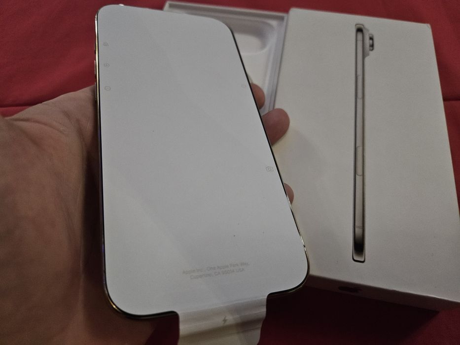 -Iphone 17Air Nou 256Gb 12Ram Neactivat Gold Bat: 100%-0 cicluri incarcare cutia completa-desigilata doar pentru poze si probe poze reale