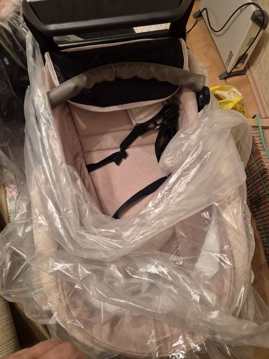 Бебешка количка Lorelli Mia 3 в 1