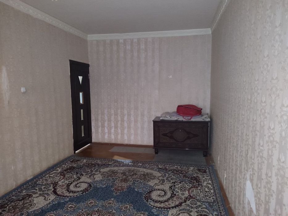 Buxoro shaharda uch xonali uy 200$