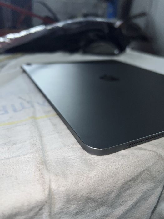 Ipad pro 12,9 дюймовый ( 3-го поколения )