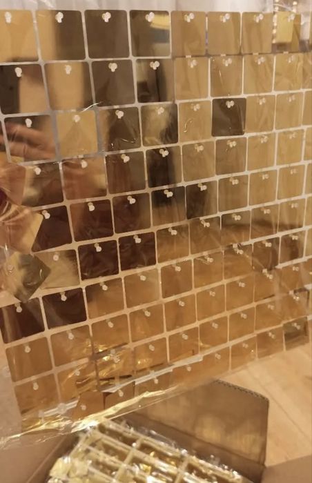 Пайетена златна и сребърна стена под наем