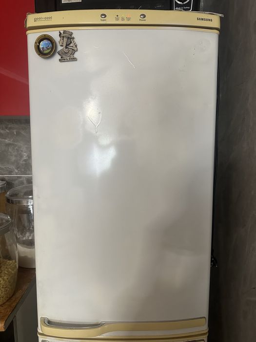 Продам холодильник samsung