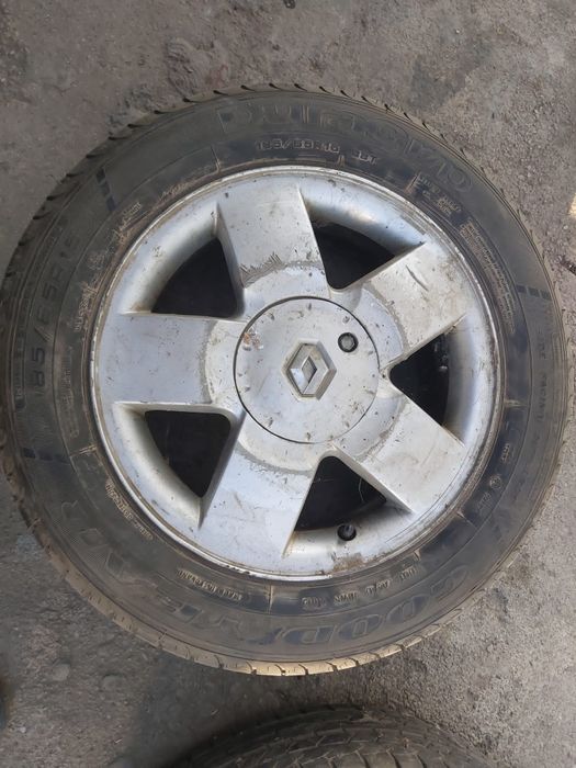 Stare buna de utilizare 2 bucati 300 lei