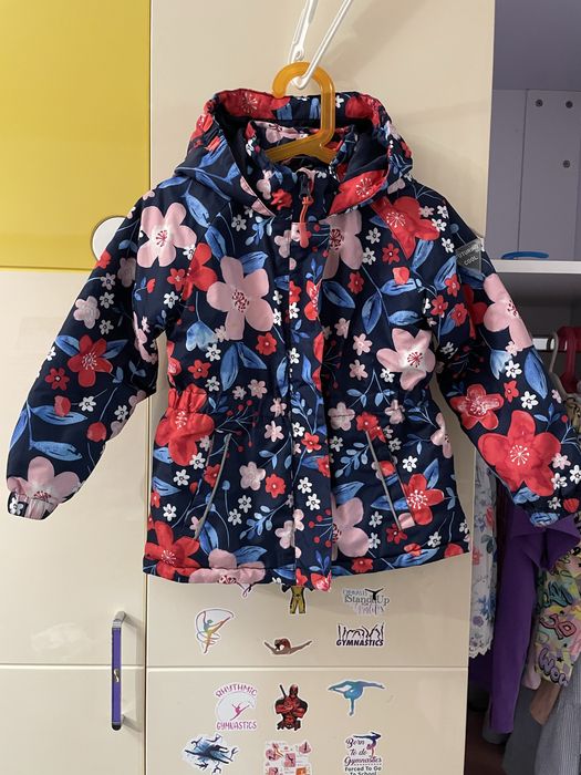 Теплая одежда на девочку