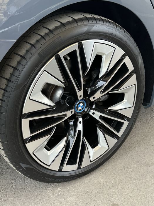 BMW i5 35L eDrive 2024 с пробегом в наличии