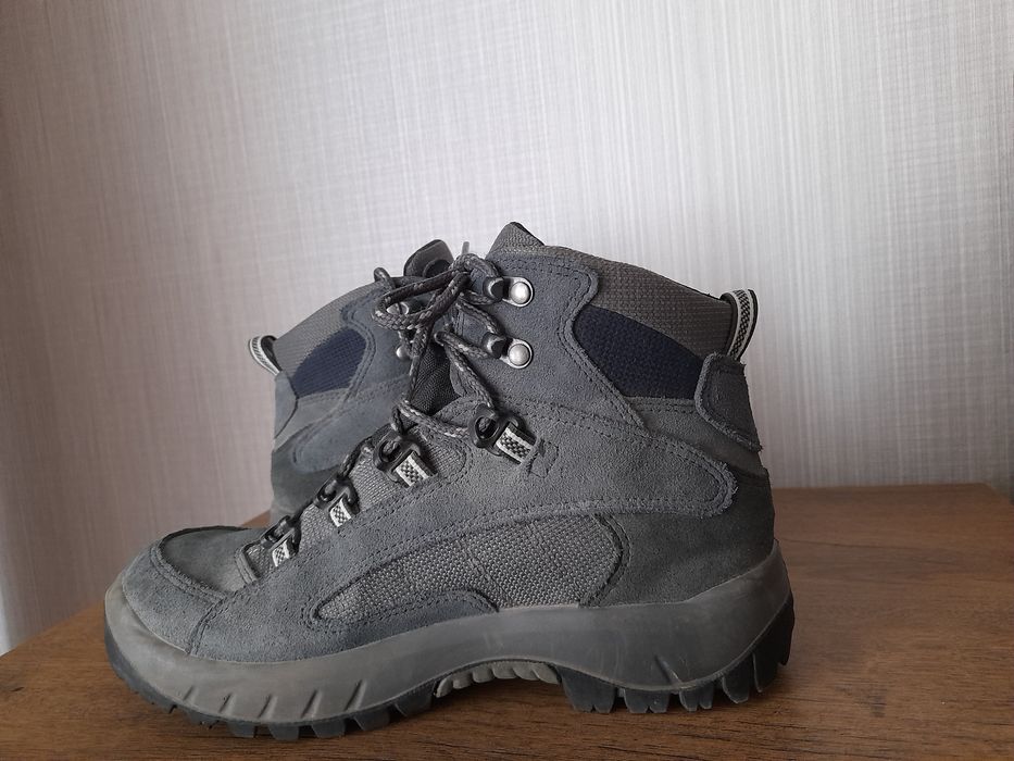 LOWA gore tex обувки 36 номер.