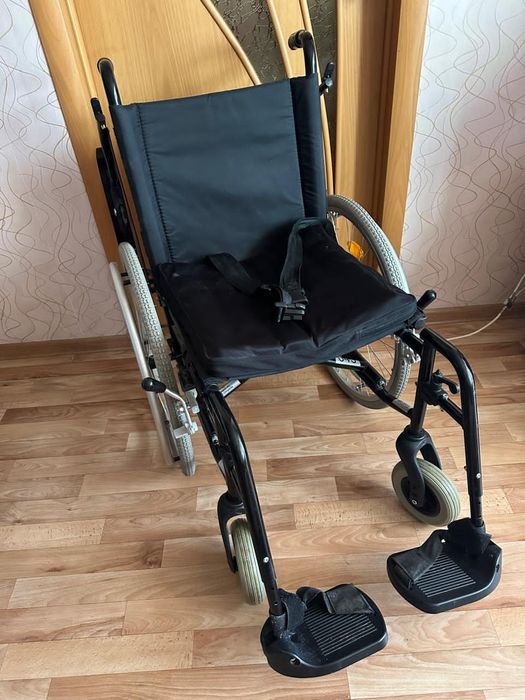 Инвалидное кресло