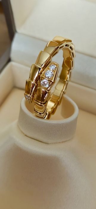 Бренд BVLGARI Serpenti Viper. Золотое кольцо 750 пробы с бриллиантами.