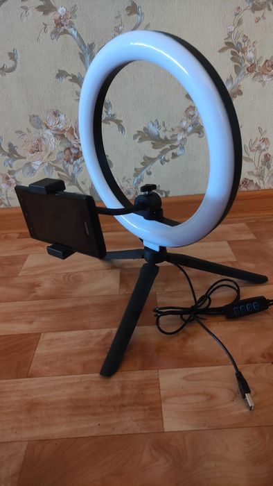 Кольцевая селфи-лампа 26 см