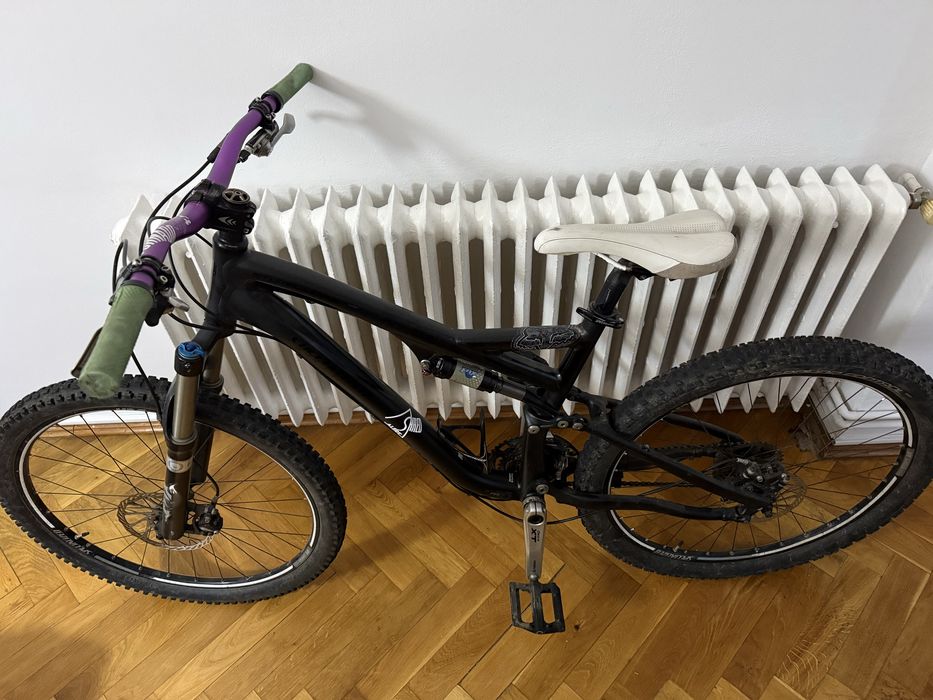 bicicleta full suspension specialized