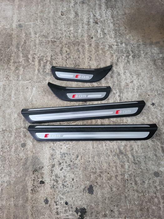 Лайсни за праговете за Audi SQ5