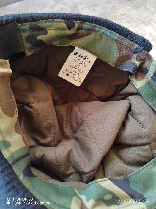 Шапки и каскети.