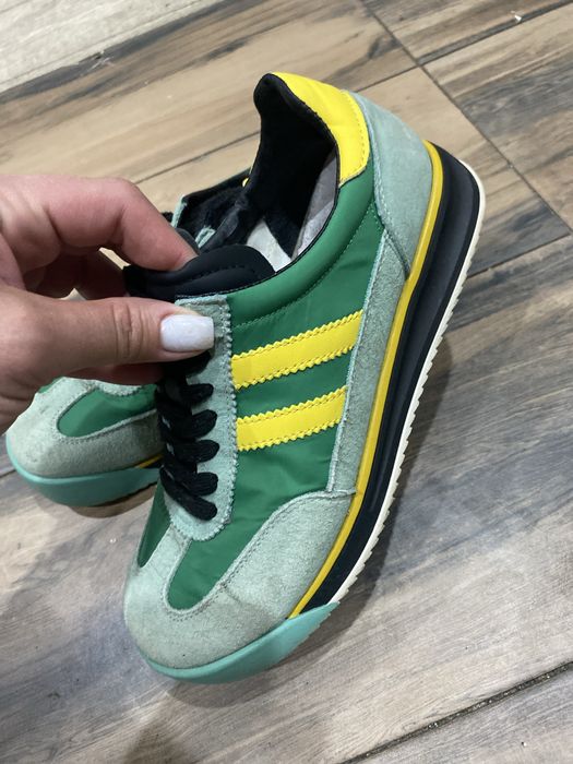 Продам Кроссовки 38 размера