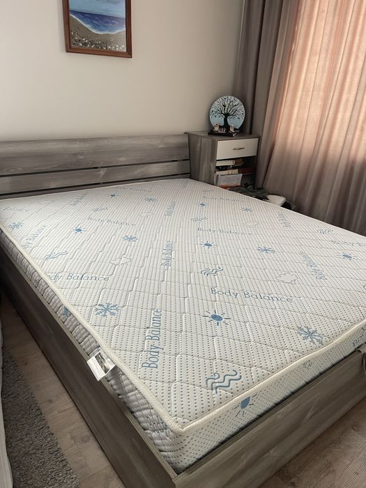 Спалня с матрал 160/200