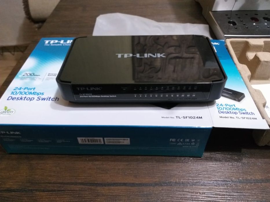 Продам коммутатор ТР-Link и IP-Телефон VP-52