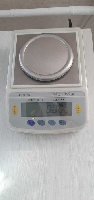 Продам весы ювелирные.