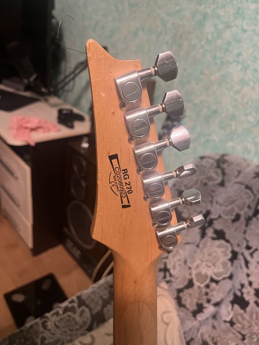 Гитара Ibanez RG 270