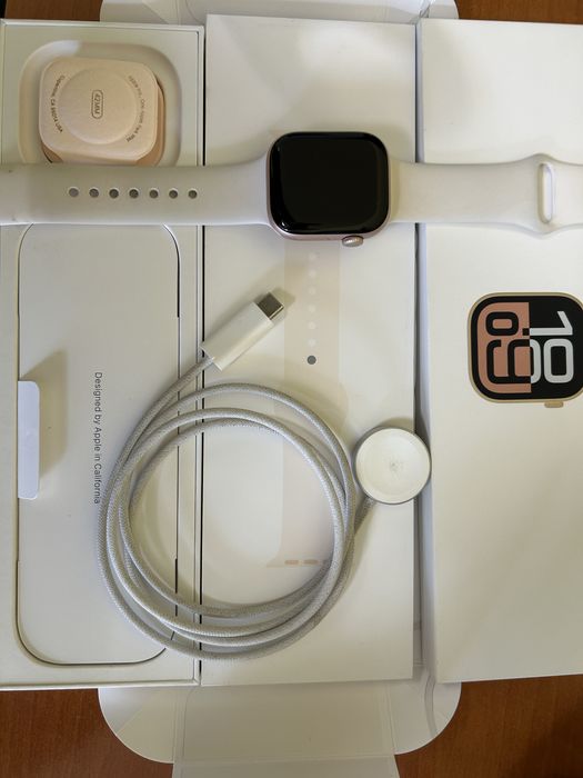 Apple Watch Series 10 – Rose Gold, 42 mm | Перфектно състояние