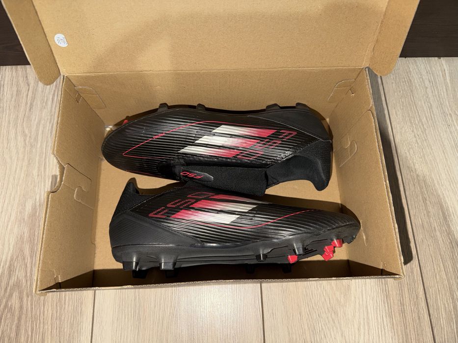 Футболни бутонки - Adidas F50 - номер 40 и 2/3