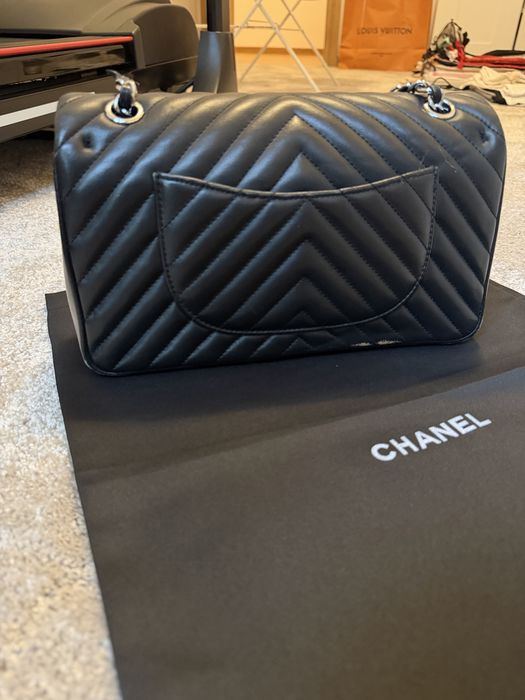 Чанта Chanel / Обувки Loro Piana