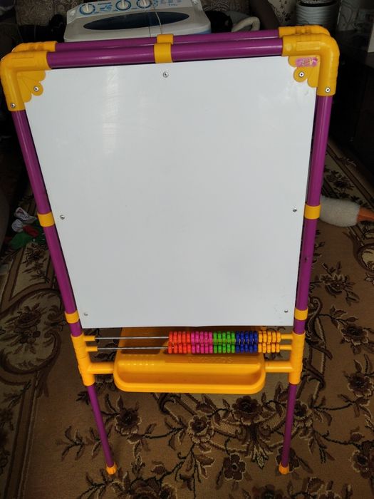 Продам детский мольберт б/у