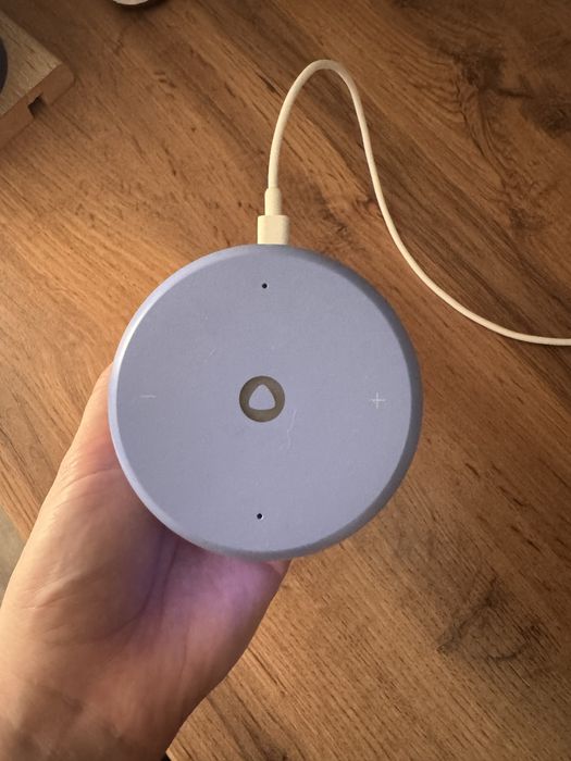 Продам колонку алису