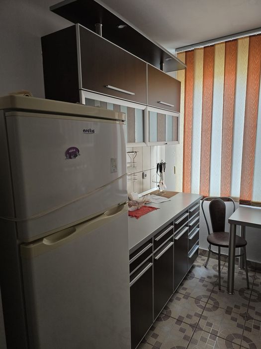 Inchiriez apartament 2 camere