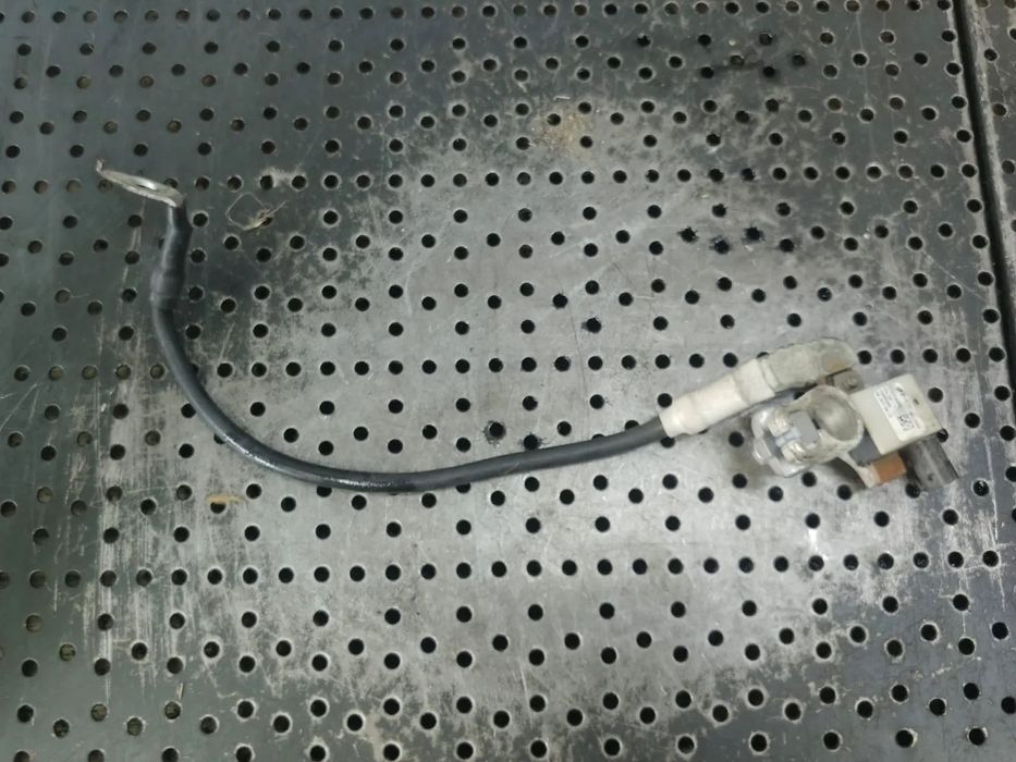 borna batere minus cu capsa pirotecnica  1.0 b g3la hyundai i10 ba 37180-b9000