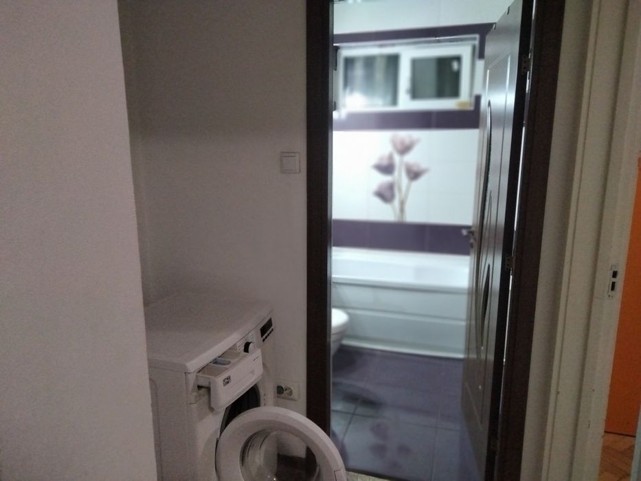 Închiriez apartament cu 3 camere