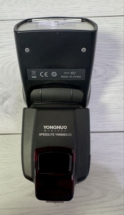 Blituri foto Canon Speedlite 320EX - Yongnuo YN-565 EX III impecabile folosite foarte rar in regim de hobby