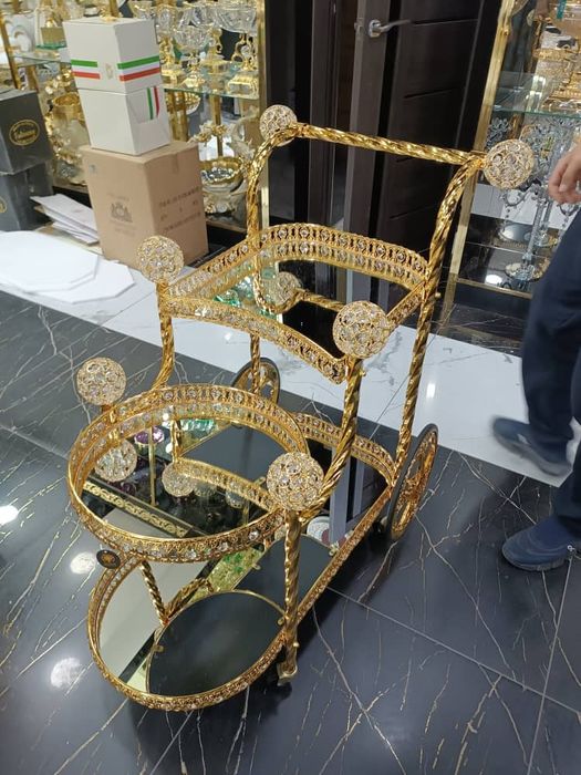 Сервировочная тележка