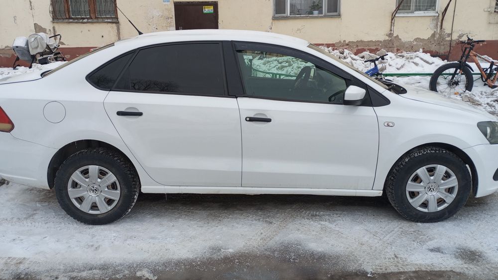 Поло 2011 года выпуска