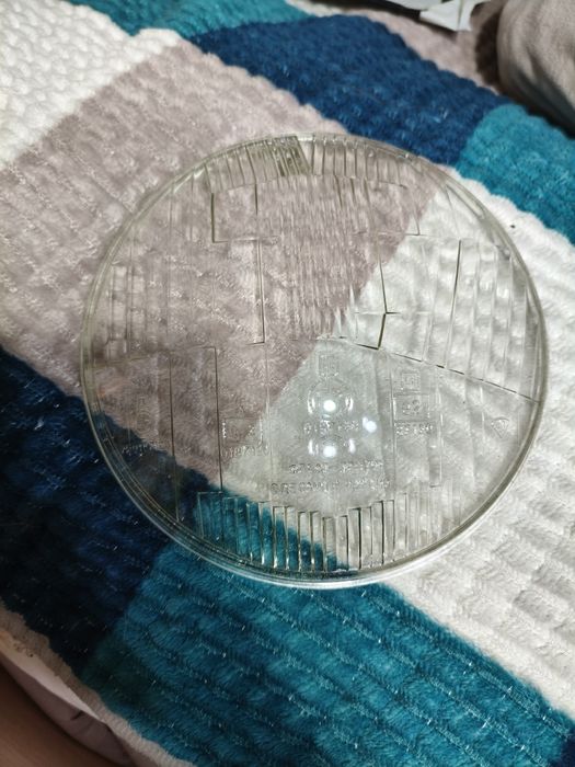 Стекло на фару 175мм