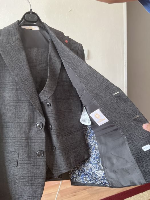 Костюм для мальчиков серый