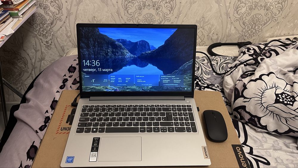 Lenovo ноутбук.