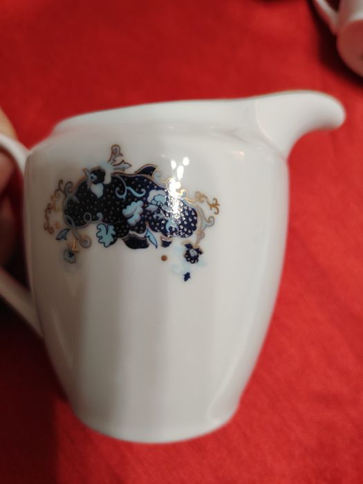 Serviciu cafea din porțelan fin