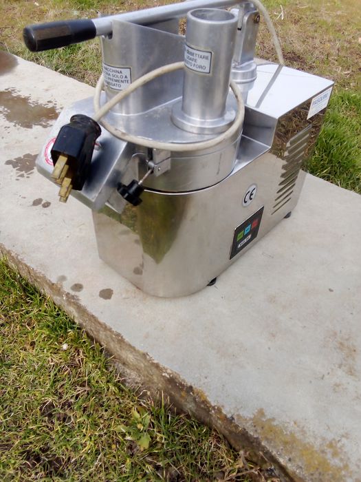 Зеленчукорезачка производство Италия 3N