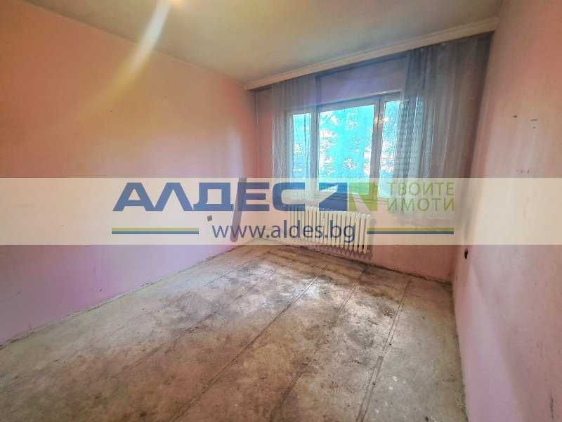 Продава се Двустаен апартамент в София, Център - 67 кв.м за 2687 €/кв.м - Снимка #4