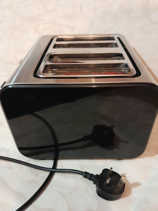 Тостер за 4 филии