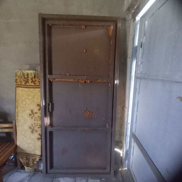 Продам дверь железную