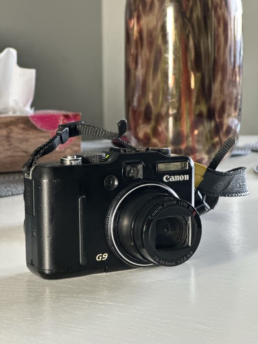 Camera  Canon Powershot G9