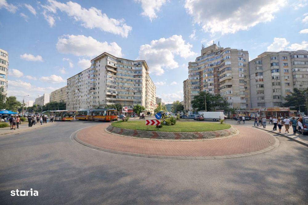 Vanzare Spatiu Comercial 72 mp stradal, vitrina, vad, Rond Zimbru