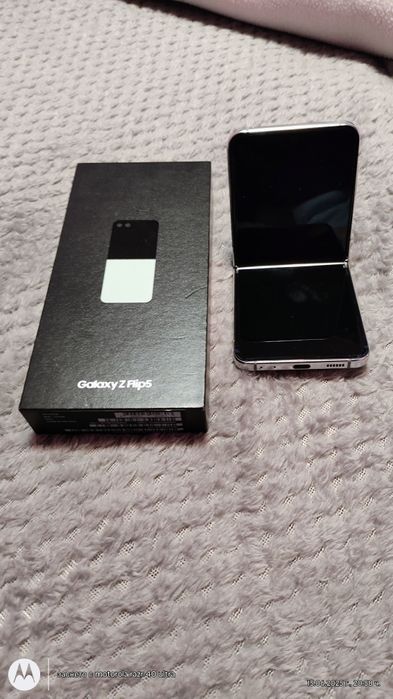 .Samsung Galaxy ZFlip5