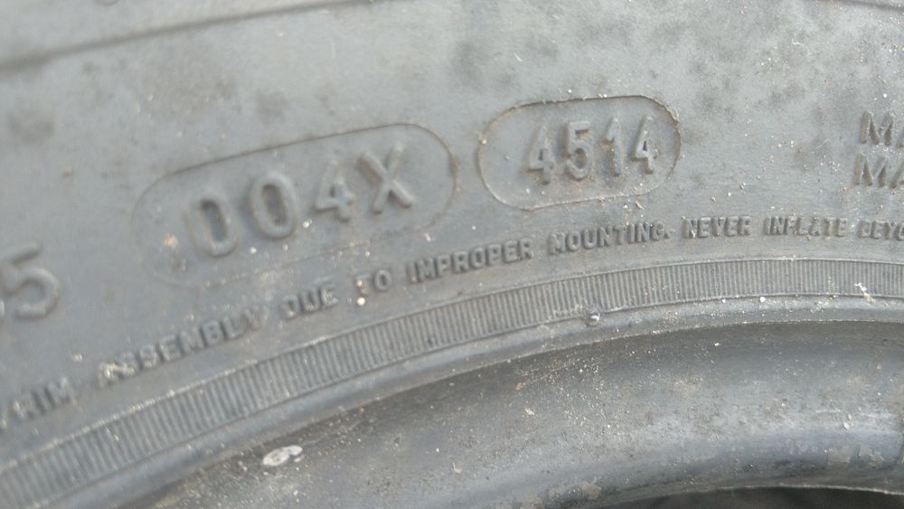 Anvelope vara 225 70 R15C Michelin 2 bucăți