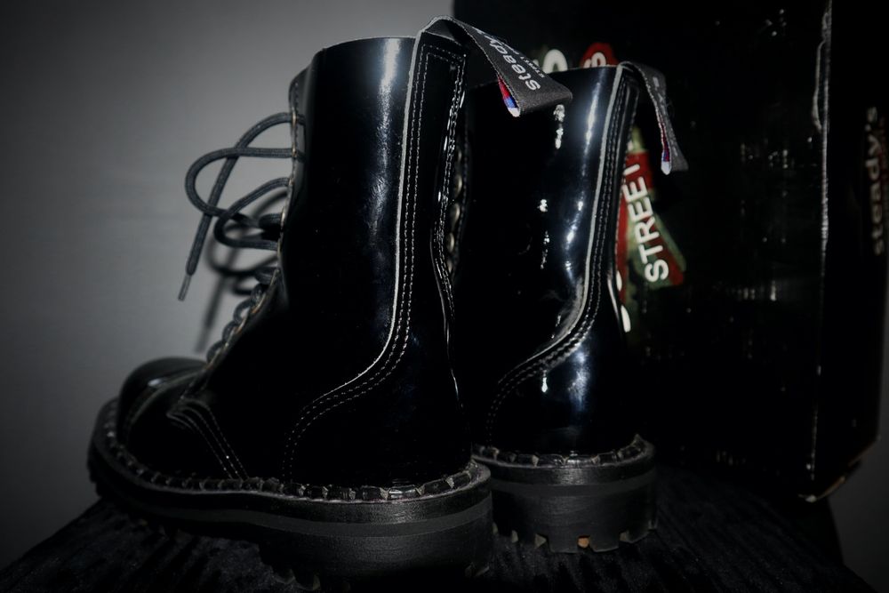 Продават се боти Steady's 38 номер