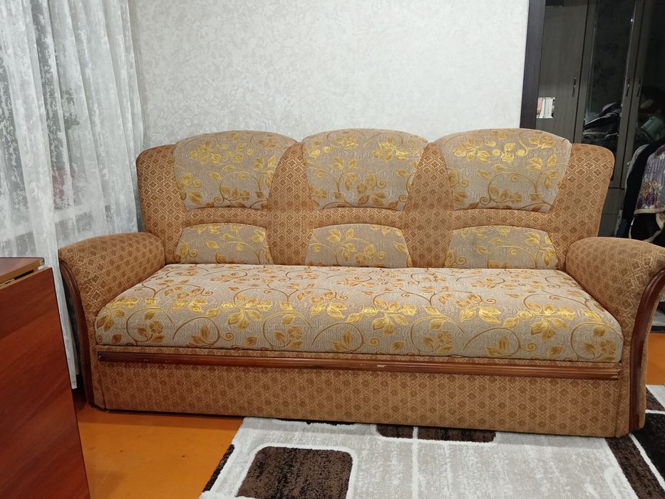 Диван +   1 кресло