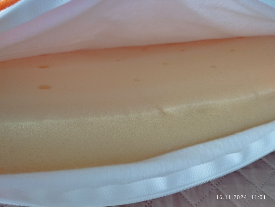 Антирефлуксна клиновидна възглавница бебешка